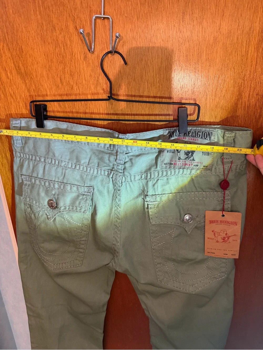 Men’s true religion Billy 38 light green NWT